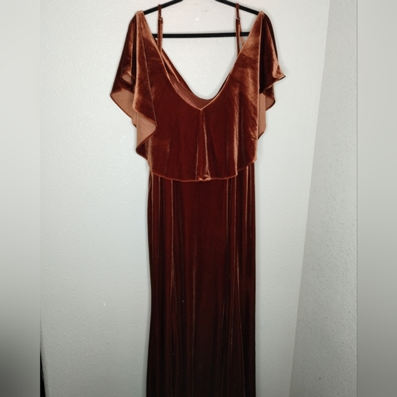 REVELRY Riley Convertible Velvet Bridesmaid Dress in Rust Size 20 - Picture 4 of 8